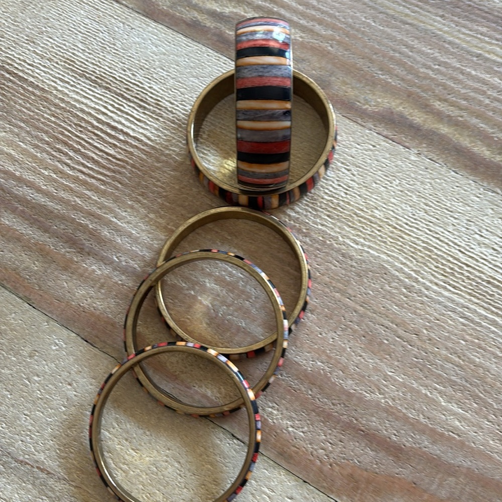 Multicolor bangle bracelets - Picture 3 of 5